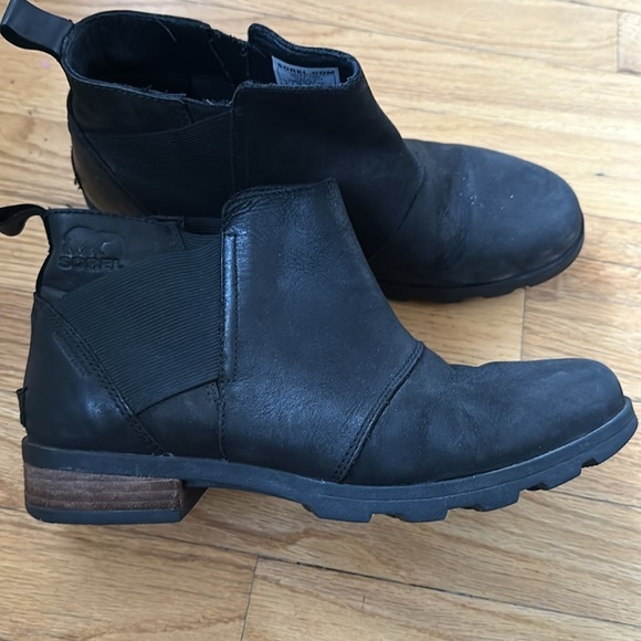 Sorel sz 9 black leather Emelie flat black boot great pre owned condition - Picture 4 of 6